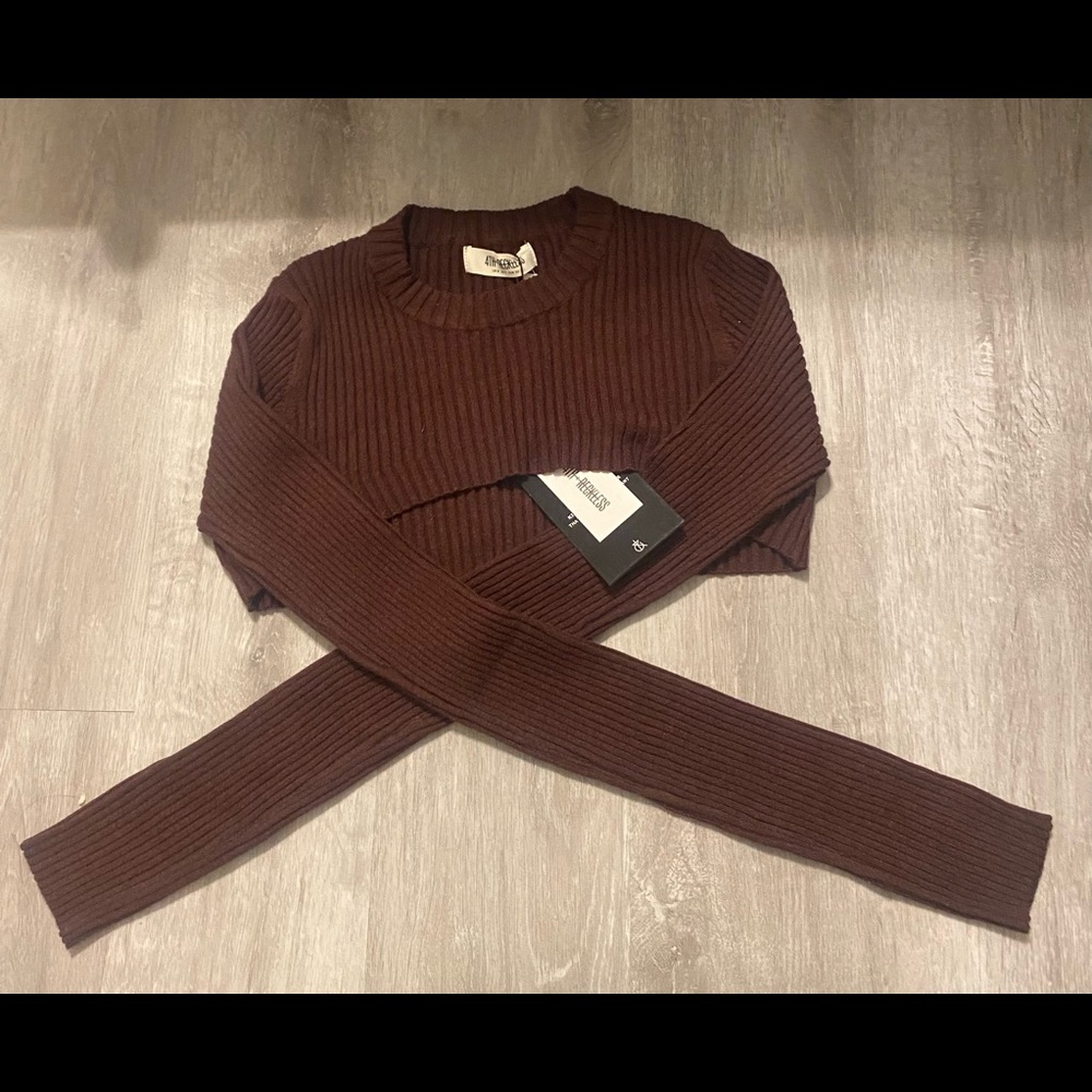 very cropped tillys sweater!